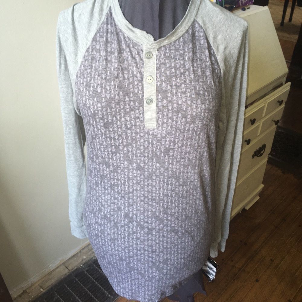 LuLaRoe star unisex Mark XS Henley baseball shirt